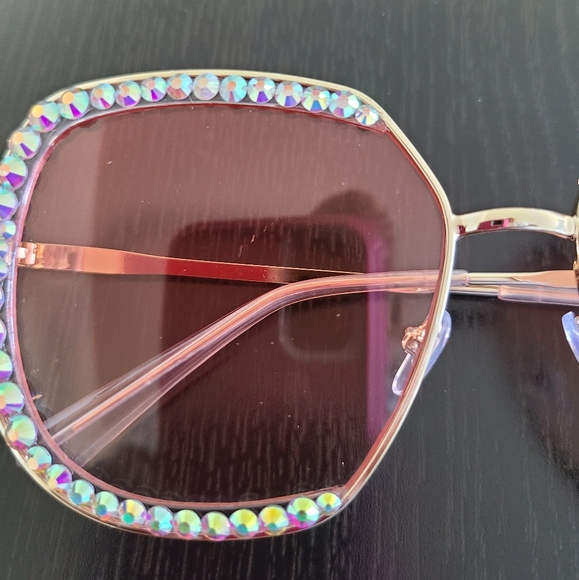 ☘FASHION RHINESTONE BLING OVERSIZED SUNGLASSES☘ - Picture 2 of 2